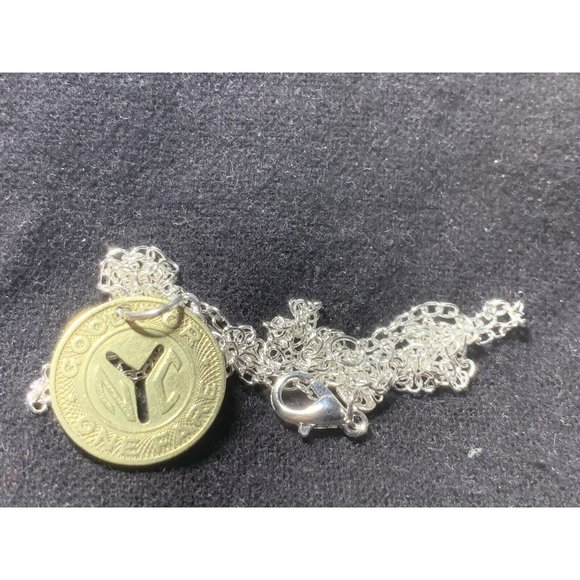 Vintage Circulated NYC 1953 New York City Subway Token Pendant. - Picture 9 of 10